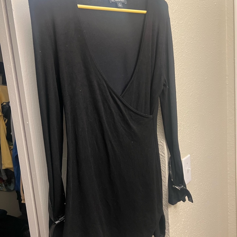 International Concepts Elegant Black Wrap Top
